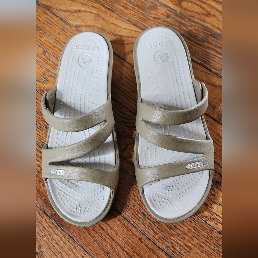 Crocs Women's Tan Slide Sandals